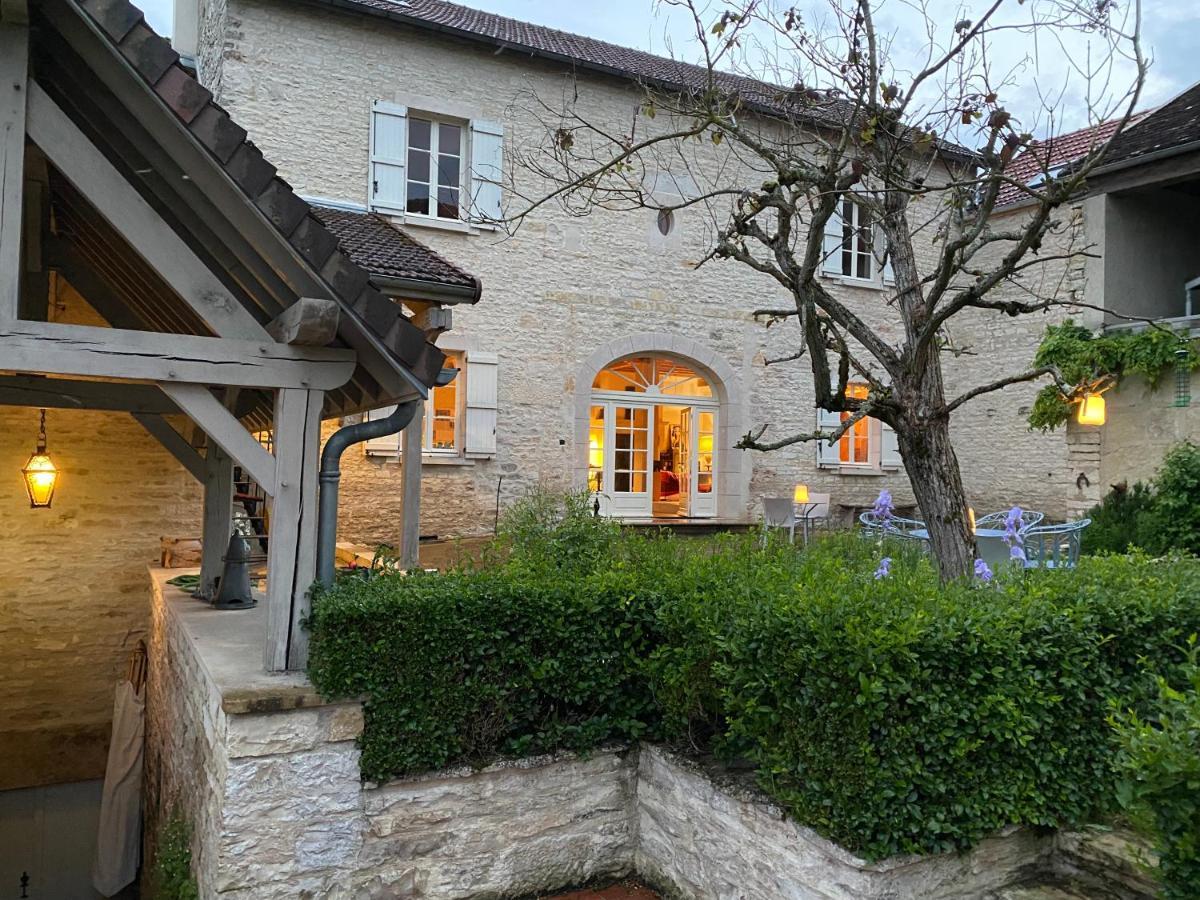 Le Prieure De Sainte Vertu Bagian luar foto